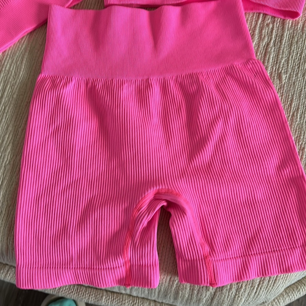 Pink set !!!!! - Picture 3 of 4